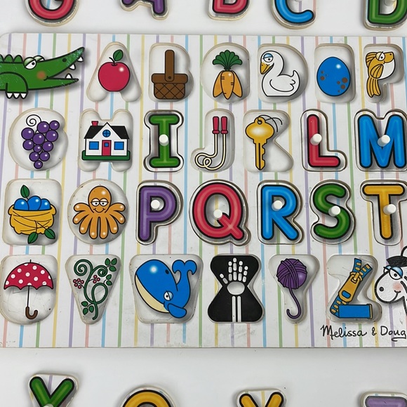 Melissa & Doug alphabet peg wooden puzzle - Picture 2 of 6